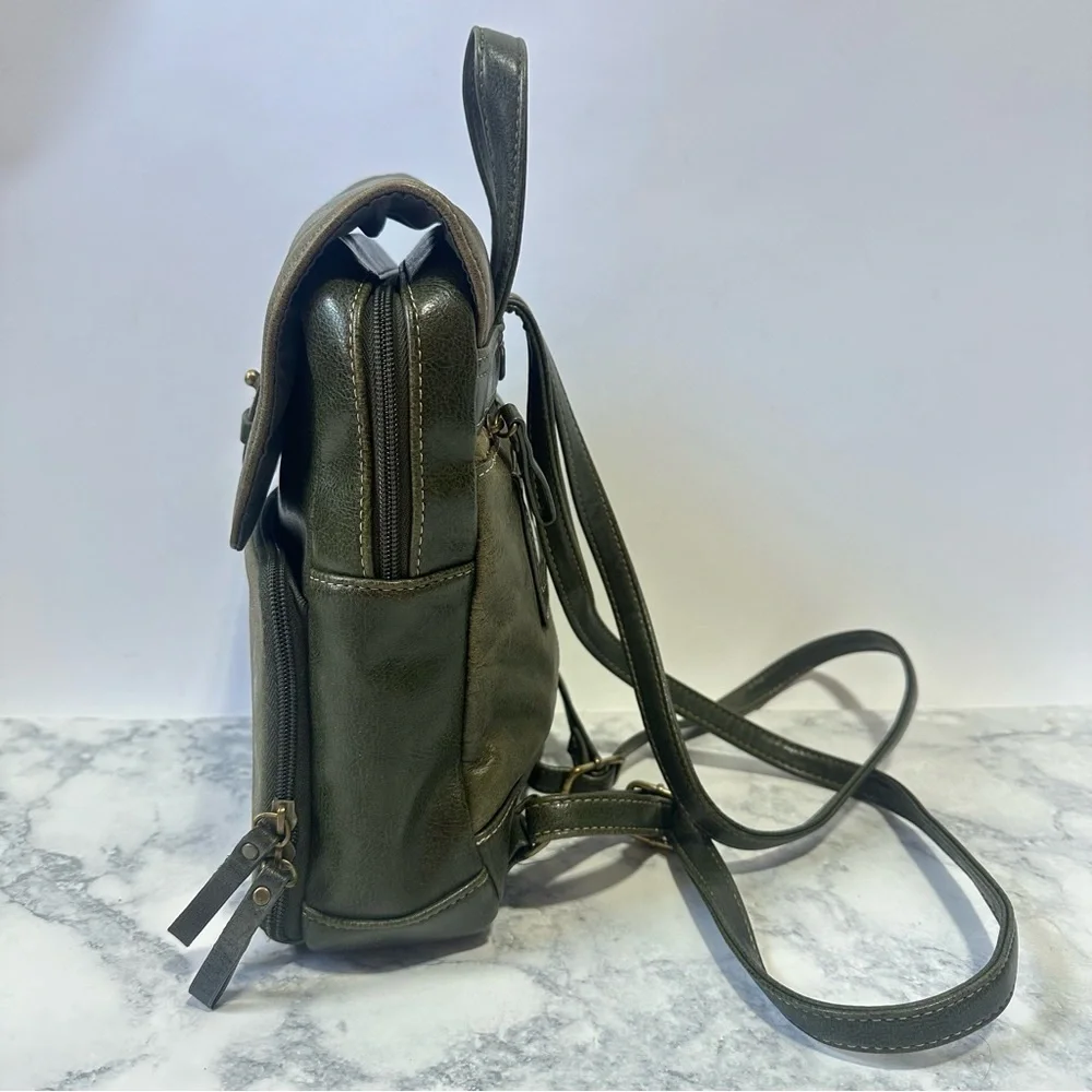 aurielle olive green leather backpack vintage 80’s 90’s distressed bag